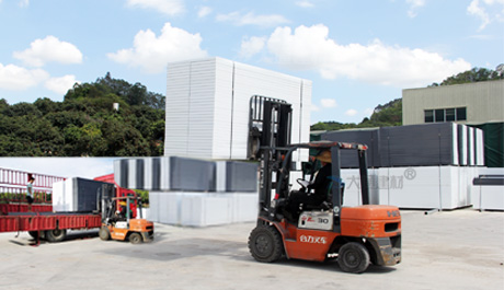 大通建材，工地圍擋，施工圍擋廠(chǎng)家，貨源穩(wěn)定，自由工廠(chǎng)生產(chǎn)銷(xiāo)售。